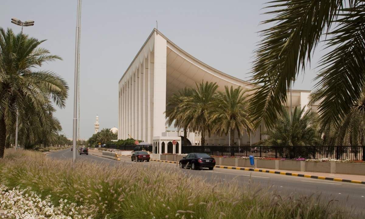 Drive in Kuwait with UAE License and Conversion Process