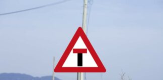 What is the meaning of T junction ahead?